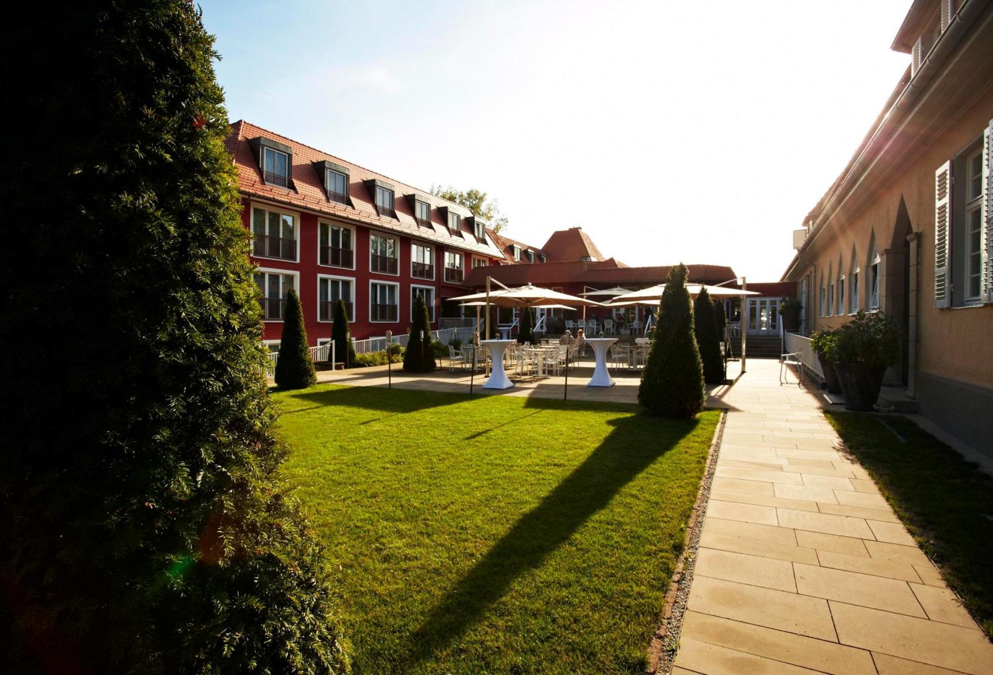 Waldhotel Щутгарт Екстериор снимка